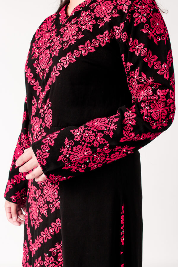 Palestinian Thobe with Red Tatreez Embroidery - Image 3