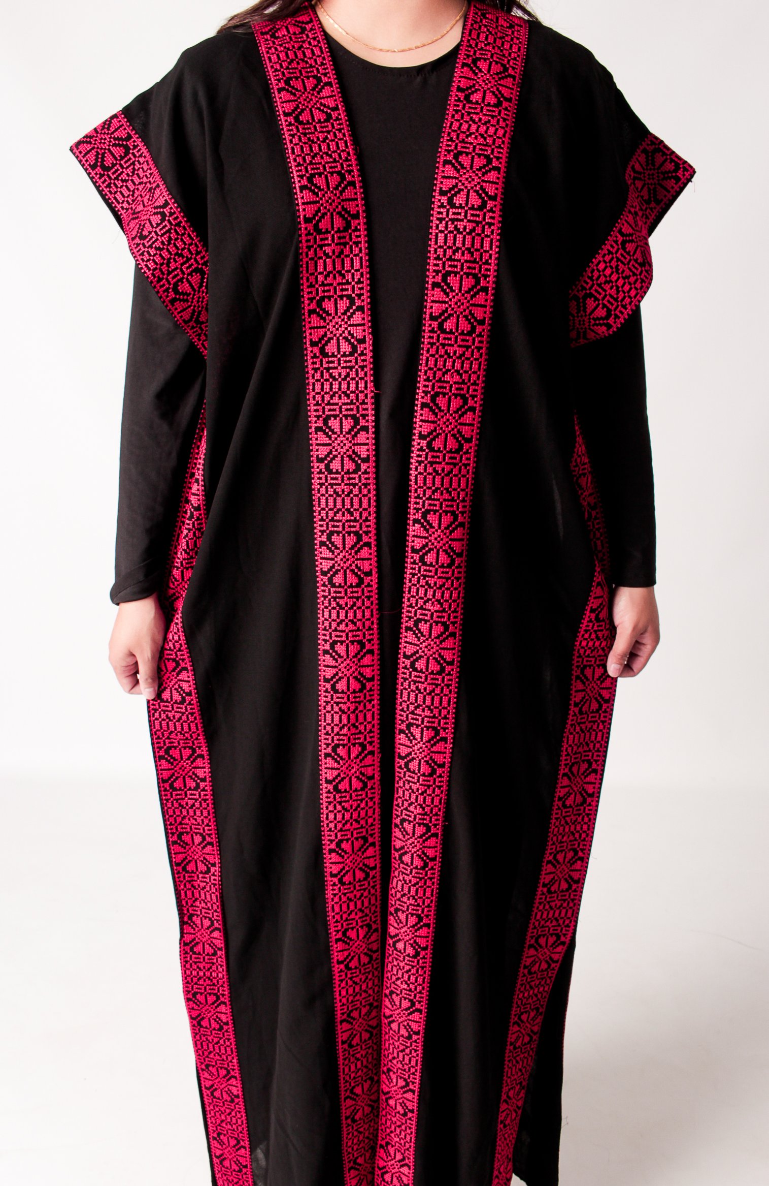 Sleeveless Black Open Abayah with Red Tatreez and Belt